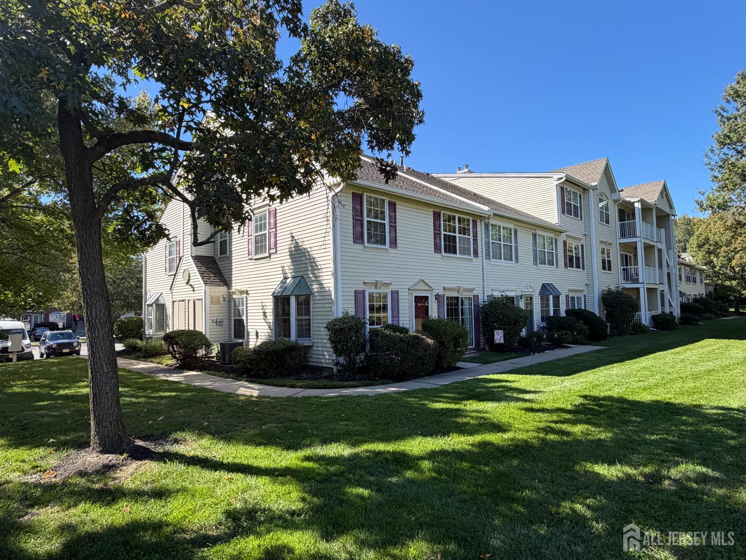 41 Lehavre Court Hamilton NJ 08619