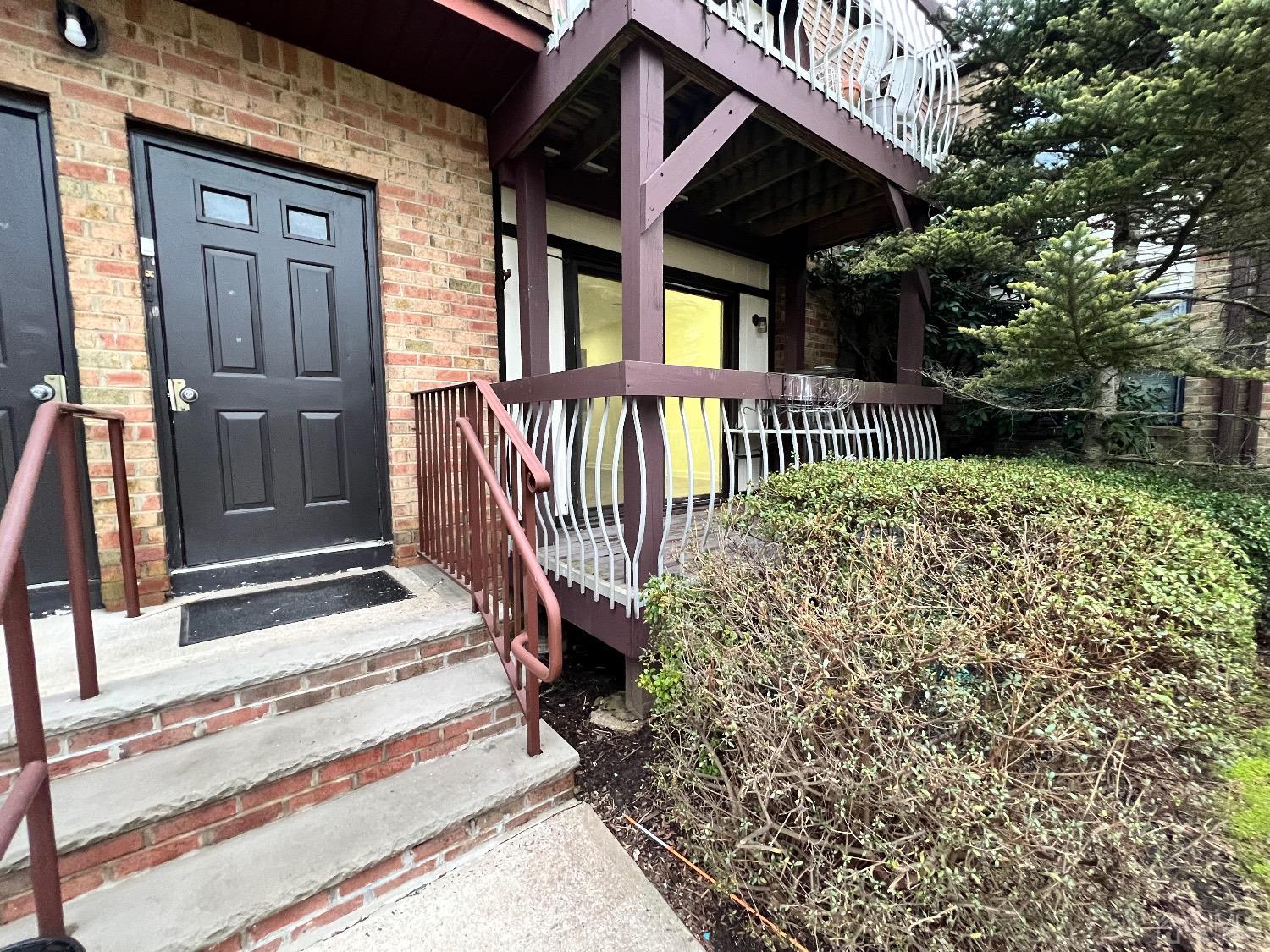 1103 N Oaks Boulevard North Brunswick NJ 08902