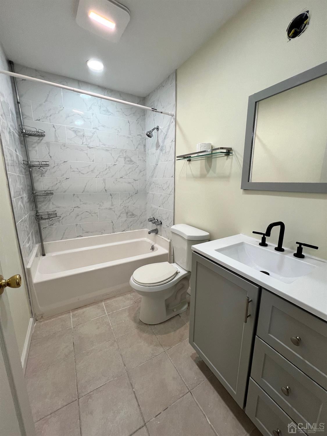 1103 N Oaks Boulevard North Brunswick NJ 08902