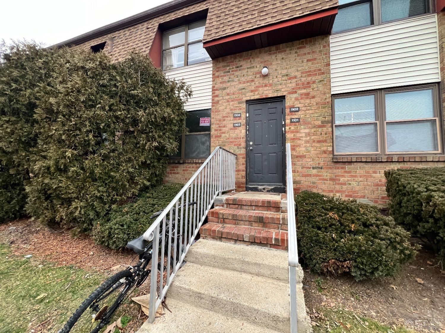 1103 N Oaks Boulevard North Brunswick NJ 08902
