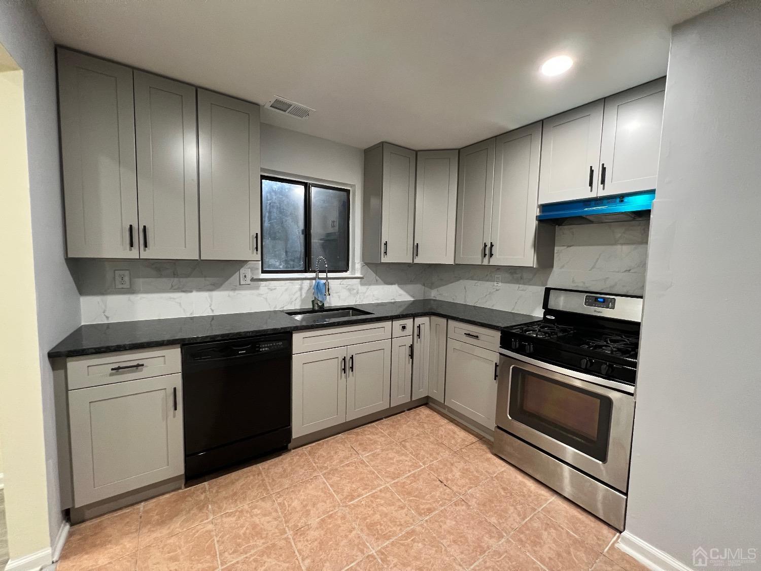 1103 N Oaks Boulevard North Brunswick NJ 08902