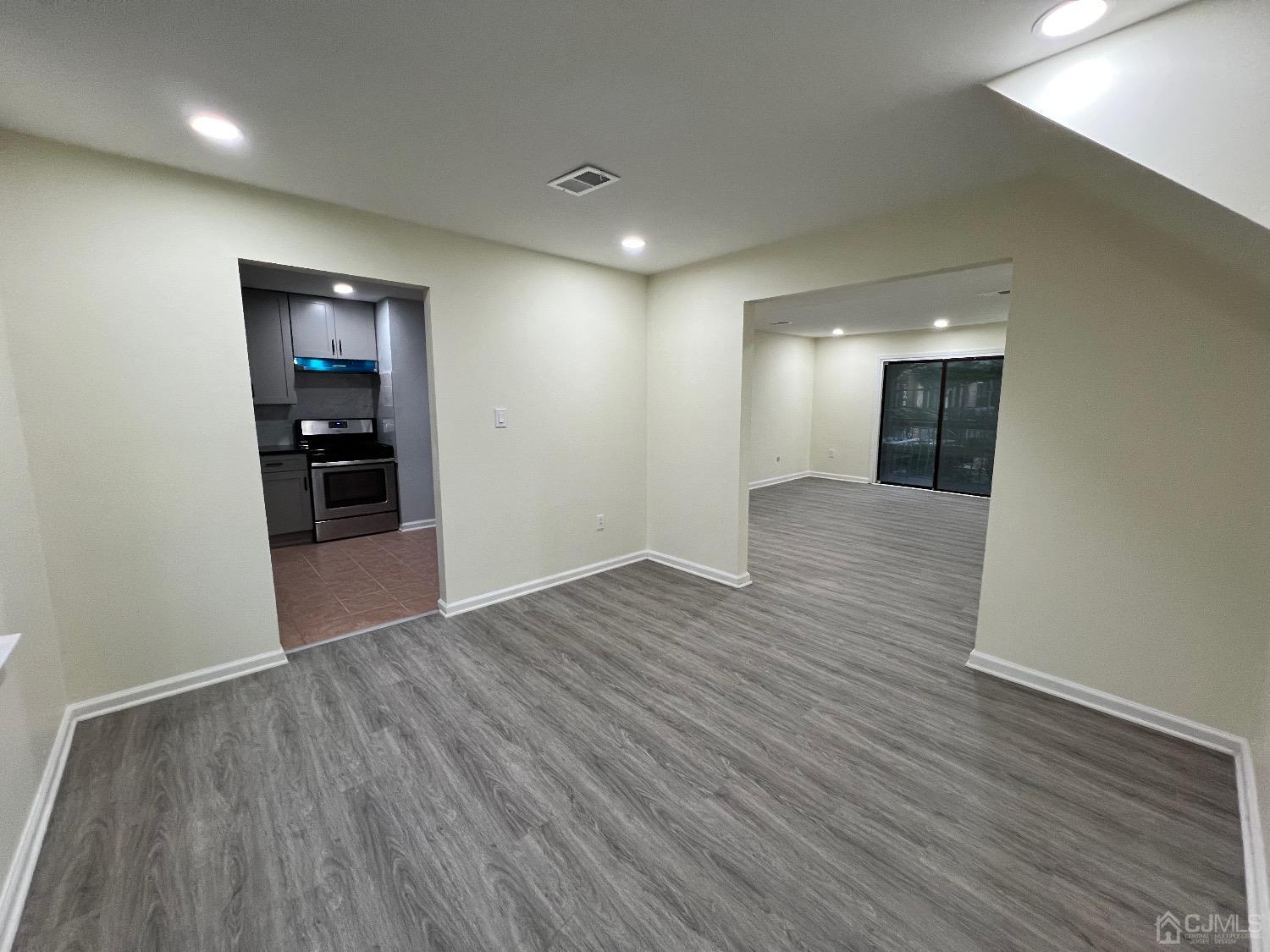 1103 N Oaks Boulevard North Brunswick NJ 08902
