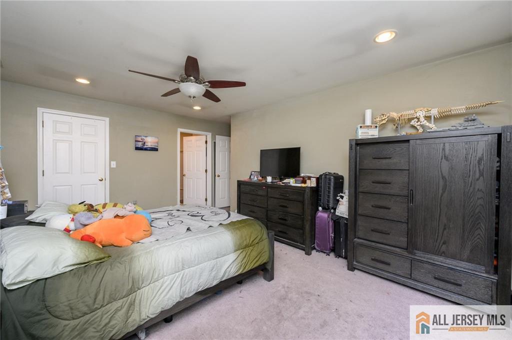60 Waugh Court Bridgewater NJ 08807