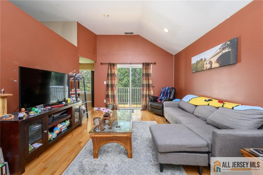 60 Waugh Court Bridgewater NJ 08807