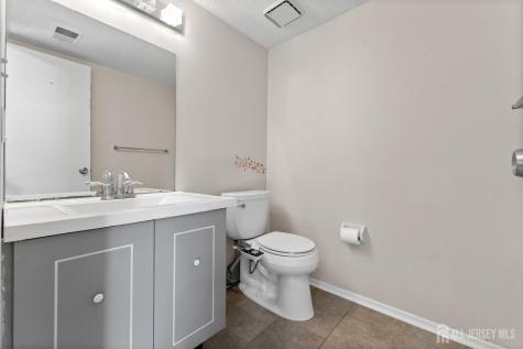 496 Westgate Drive Edison NJ 08820