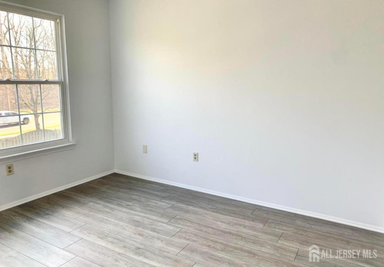 14 Delikat Lane Sayreville NJ 08872