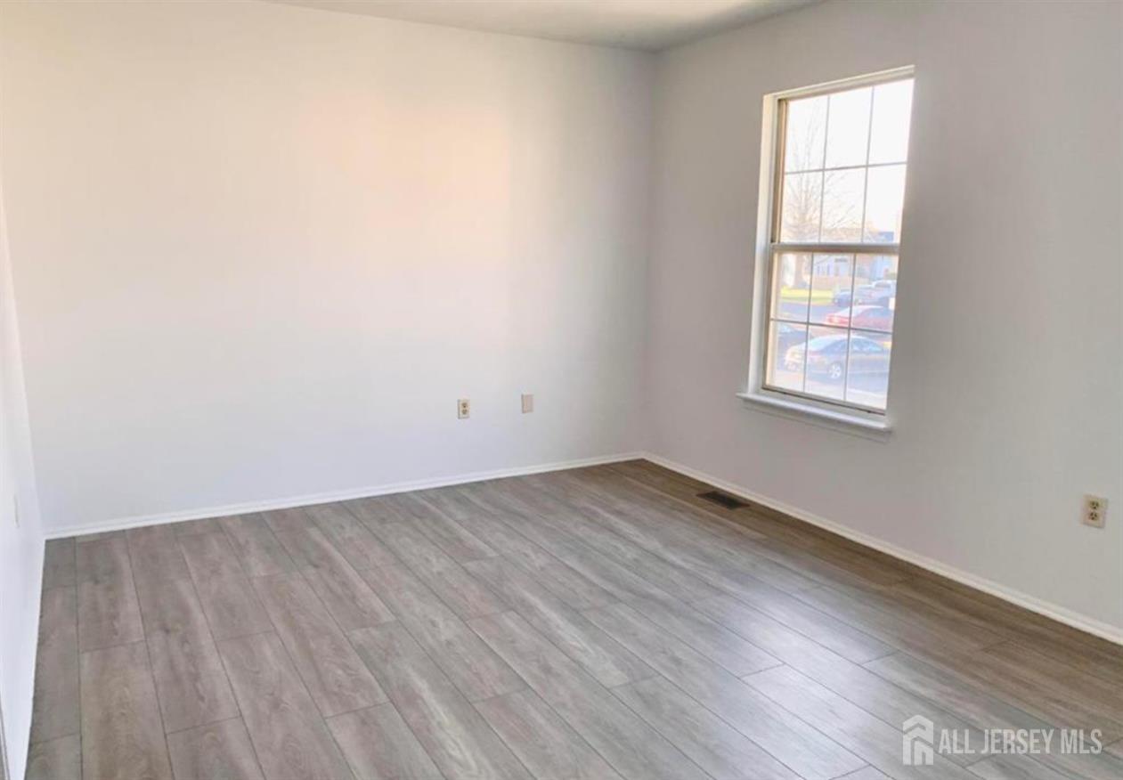 14 Delikat Lane Sayreville NJ 08872