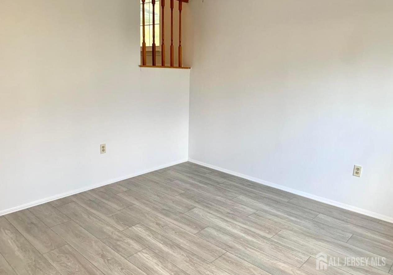 14 Delikat Lane Sayreville NJ 08872