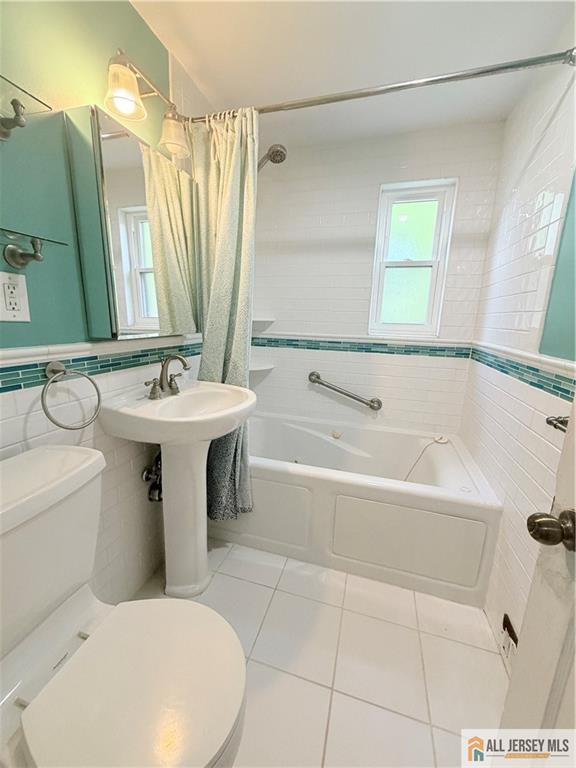 182 Newman Street Metuchen NJ 08840