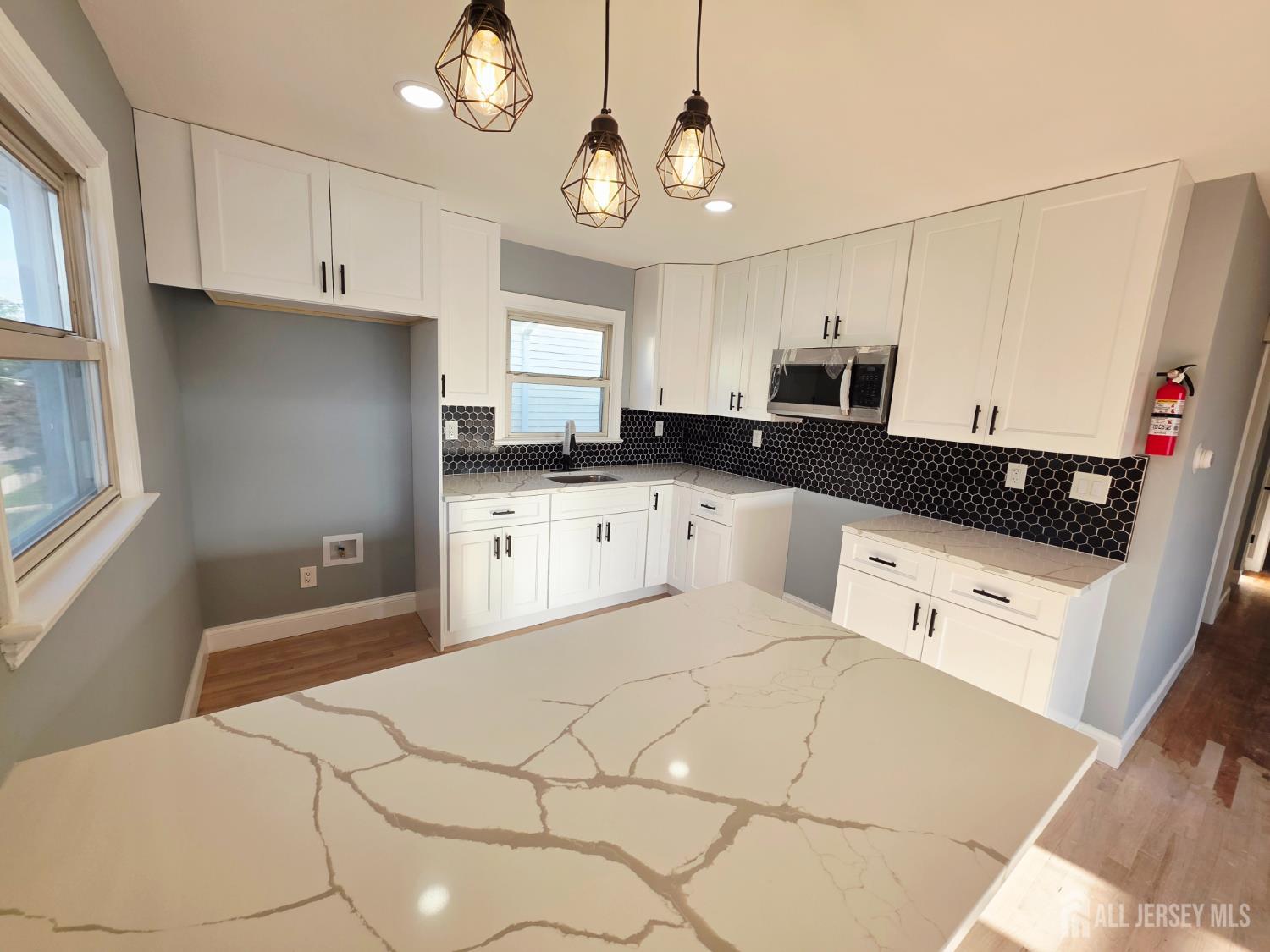 71 Lowell Street Carteret NJ 07008