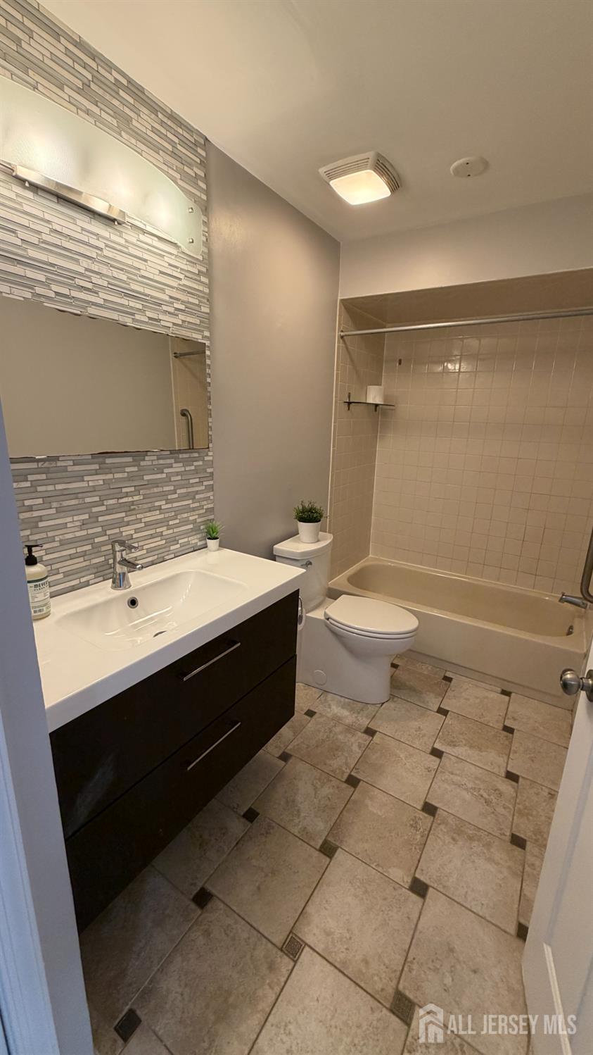 338 Cozzens Court East Brunswick NJ 08816