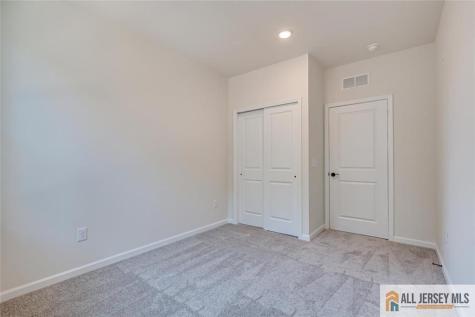 323 Sadie Circle New Brunswick NJ 08901