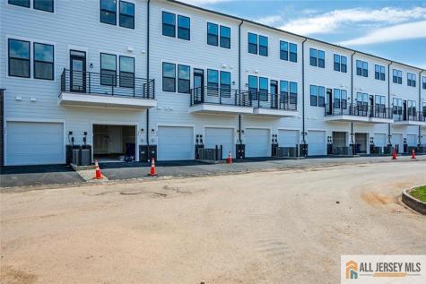 323 Sadie Circle New Brunswick NJ 08901