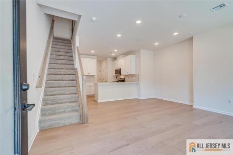 323 Sadie Circle New Brunswick NJ 08901