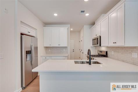 323 Sadie Circle New Brunswick NJ 08901