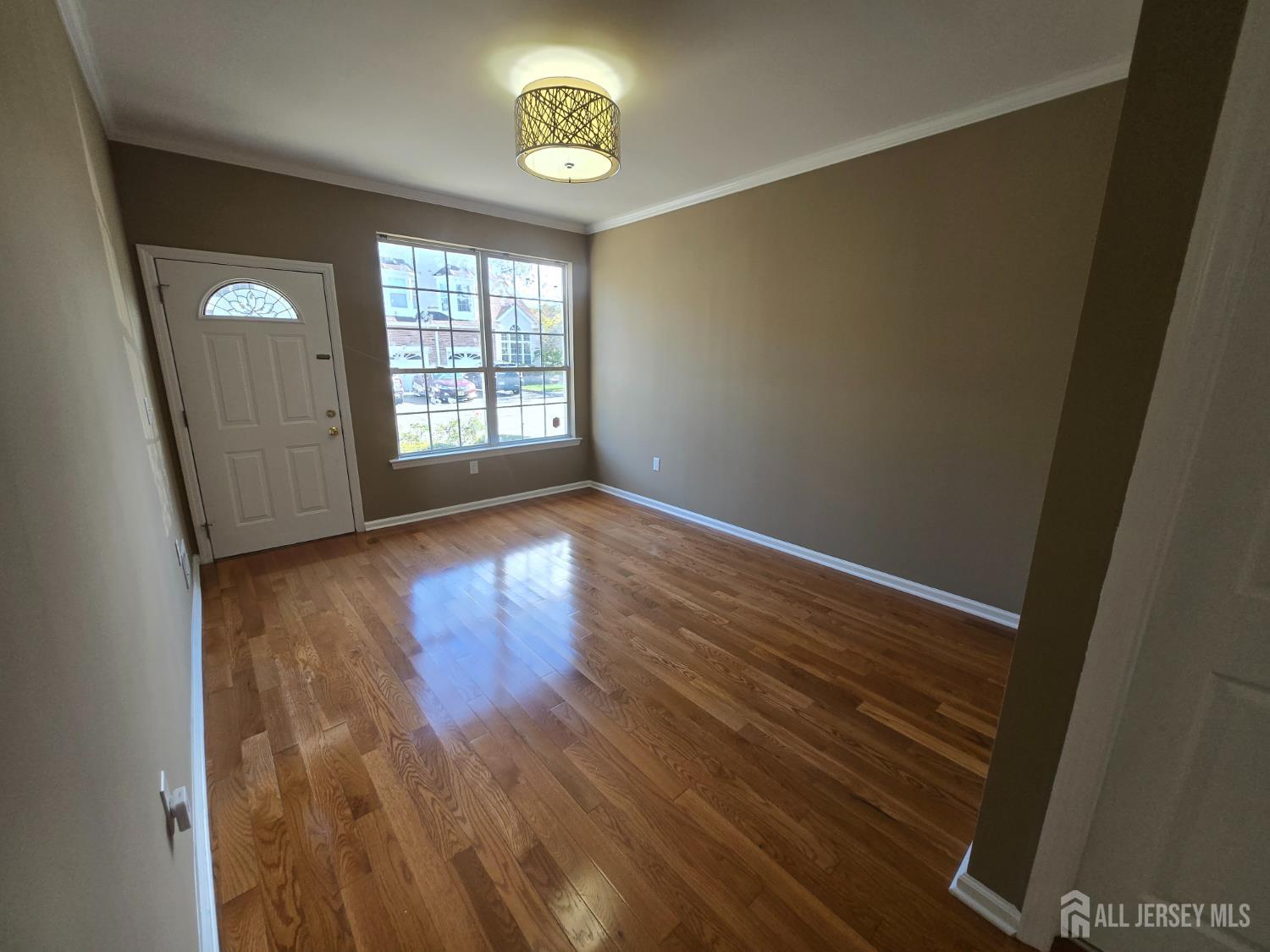 3 Reins Court Franklin NJ 08873