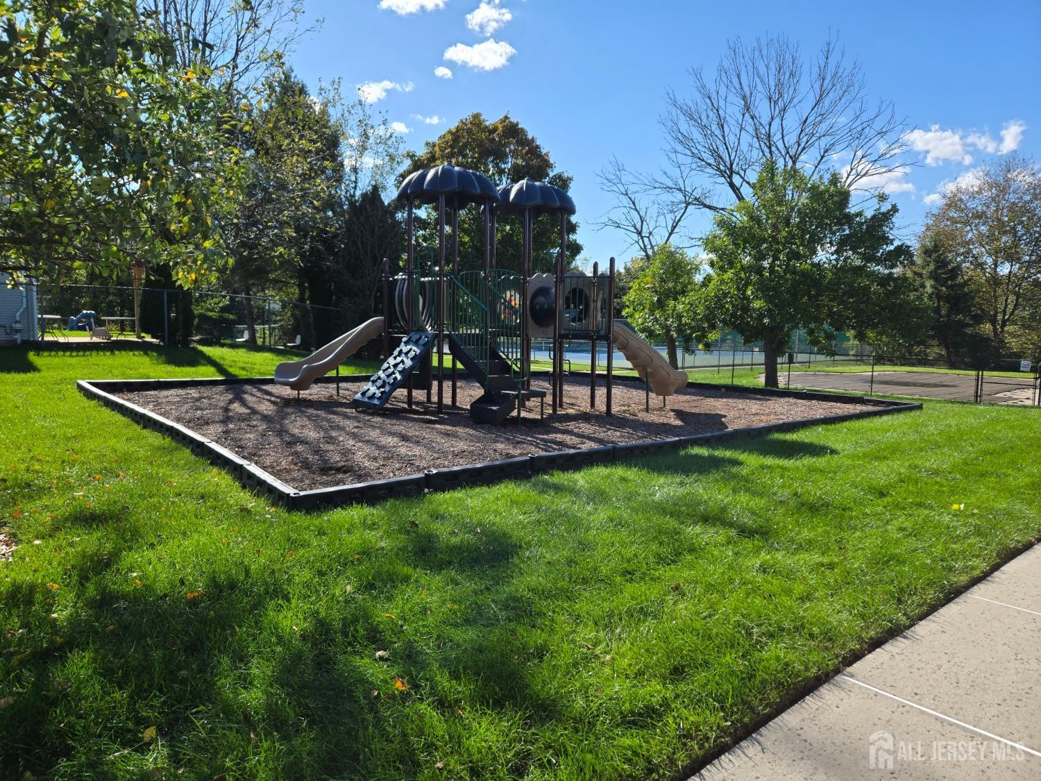 3 Reins Court Franklin NJ 08873