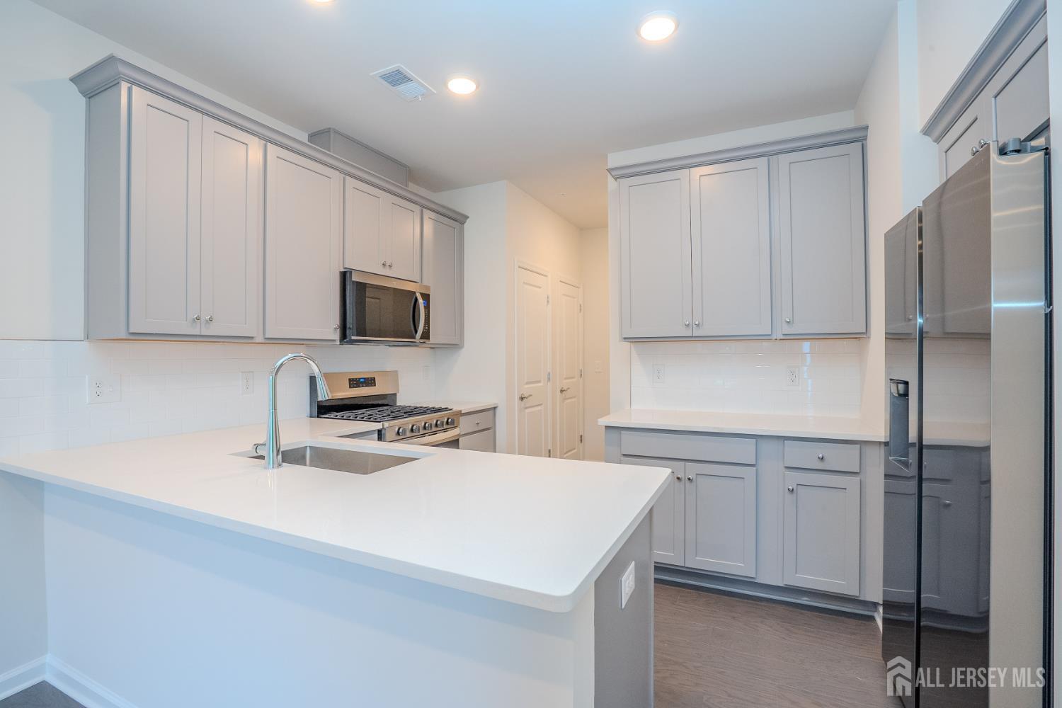 121 Jessie Place New Brunswick NJ 08901