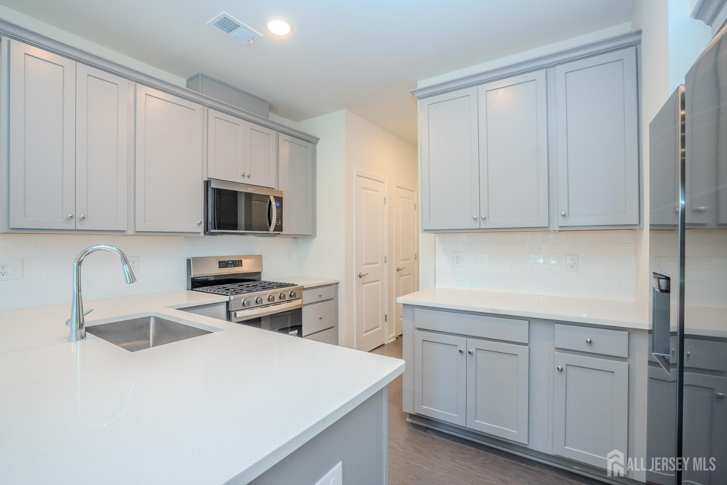 121 Jessie Place New Brunswick NJ 08901