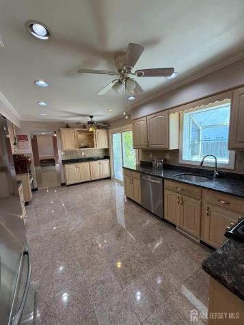43 Jonathan Drive Edison NJ 08820