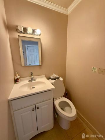 43 Jonathan Drive Edison NJ 08820