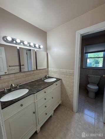 43 Jonathan Drive Edison NJ 08820