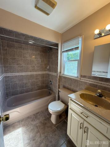 43 Jonathan Drive Edison NJ 08820