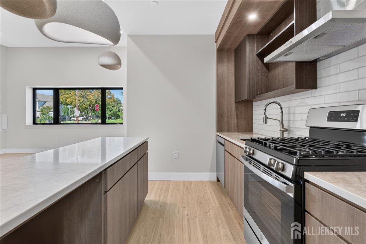 810 N 2nd Avenue Highland Park NJ 08904