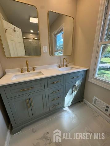 253 Parkview Terrace Middletown NJ 07738