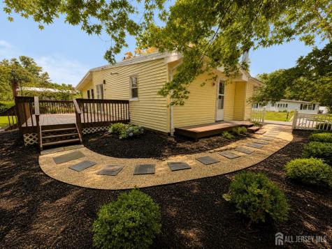 253 Parkview Terrace Middletown NJ 07738
