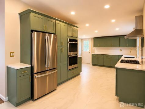 253 Parkview Terrace Middletown NJ 07738