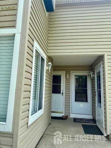 3 Farnham Square Parlin NJ 08859