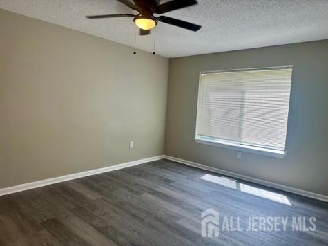 3 Farnham Square Parlin NJ 08859