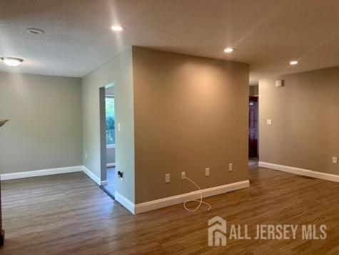 3 Farnham Square Parlin NJ 08859