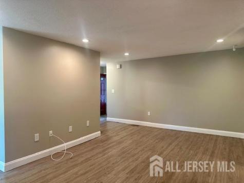 3 Farnham Square Parlin NJ 08859