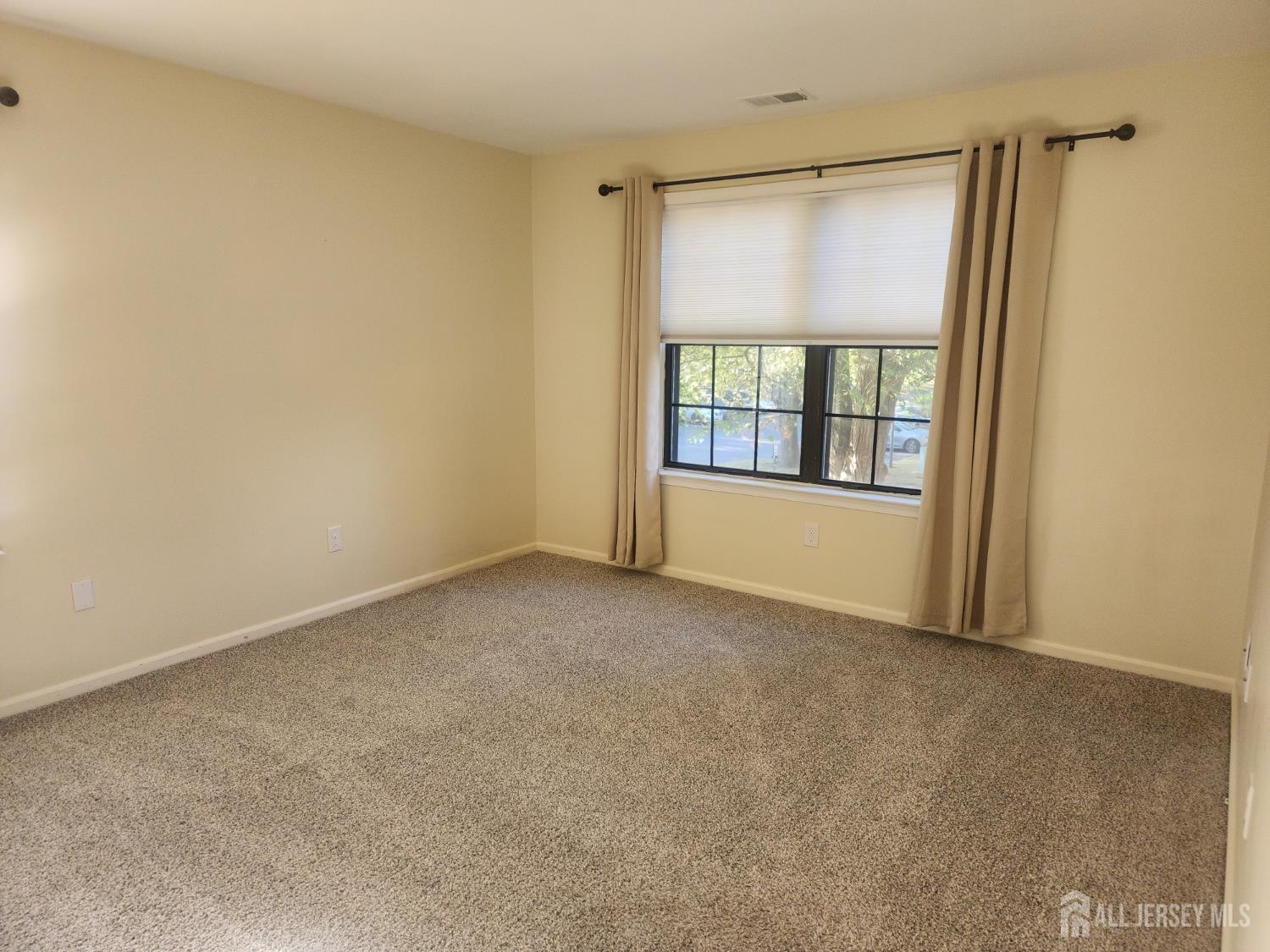 1008 Woodhaven Drive Edison NJ 08817