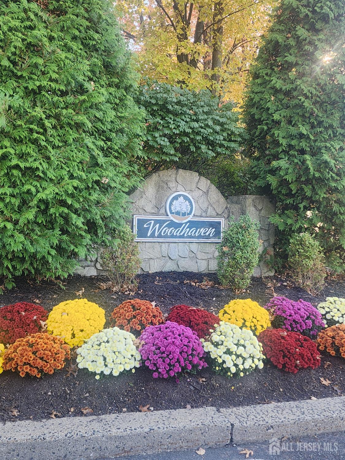 1008 Woodhaven Drive Edison NJ 08817
