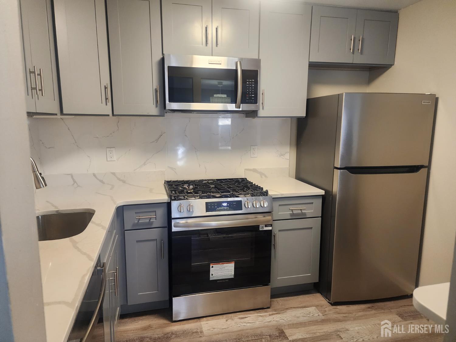 1008 Woodhaven Drive Edison NJ 08817