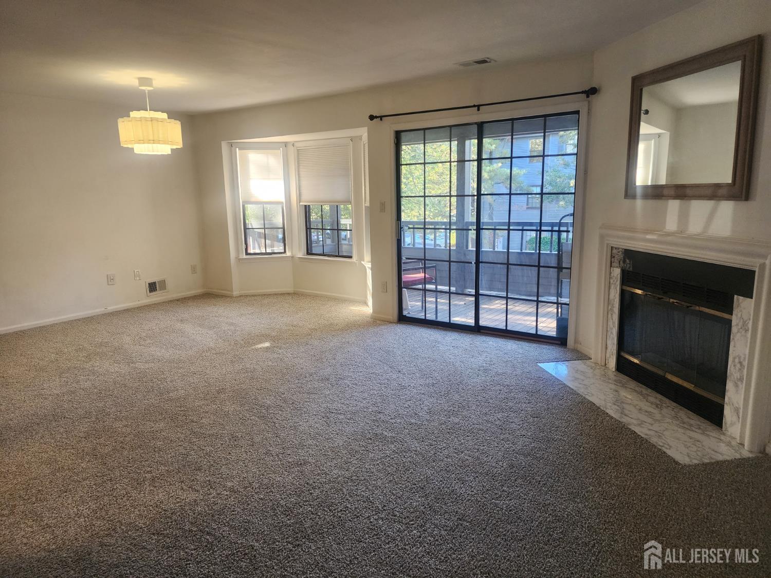 1008 Woodhaven Drive Edison NJ 08817