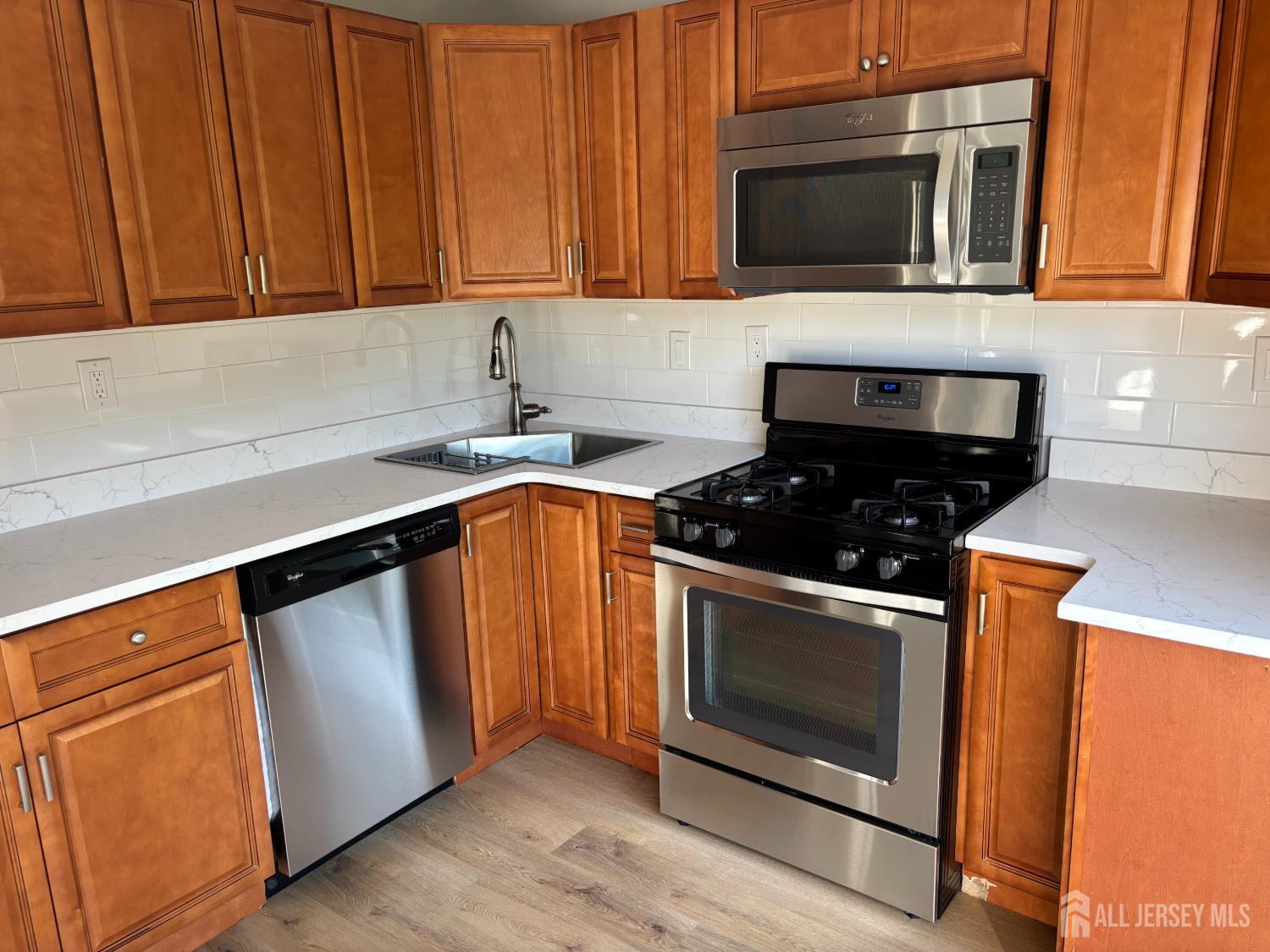 137 Abbot Court Piscataway NJ 08854