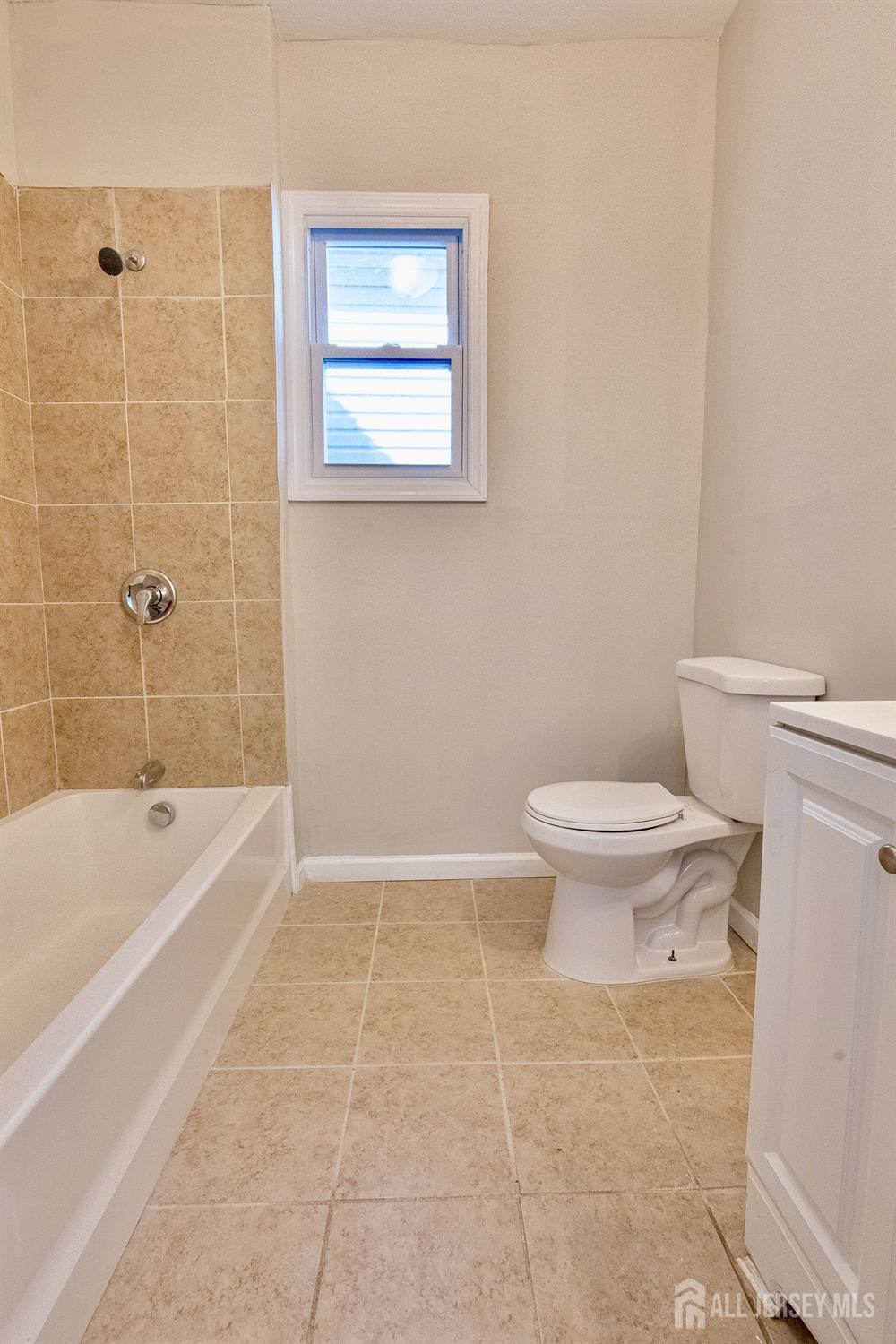 186 N 17th Street East Orange NJ 07017