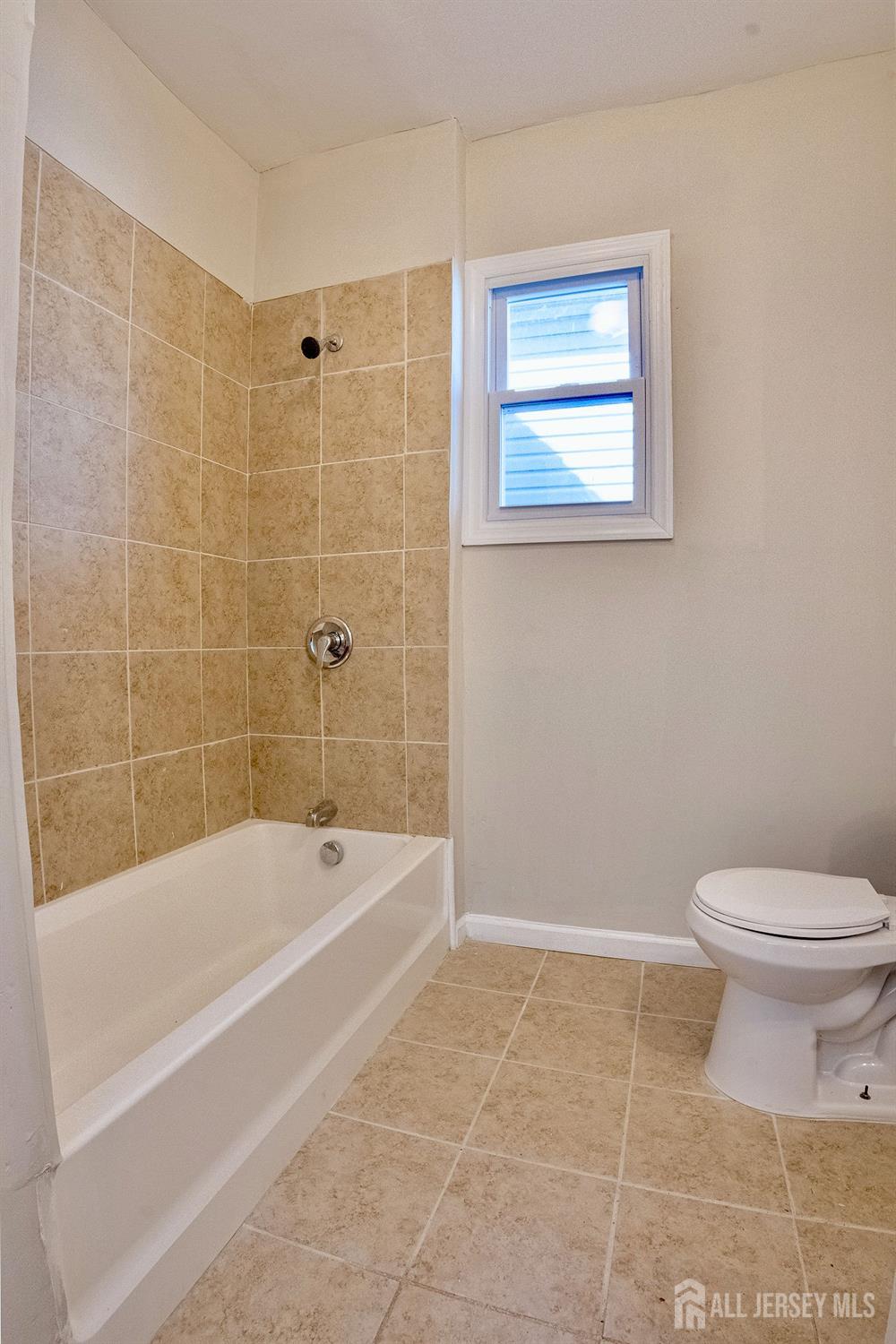 186 N 17th Street East Orange NJ 07017
