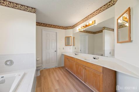 7 Finch Court Berkeley Heights NJ 07922