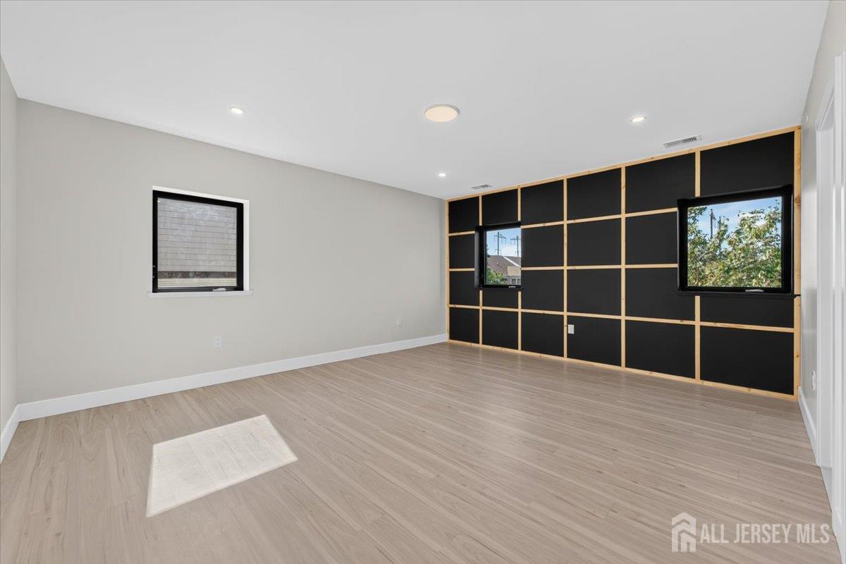 810 N 2nd Avenue Highland Park NJ 08904