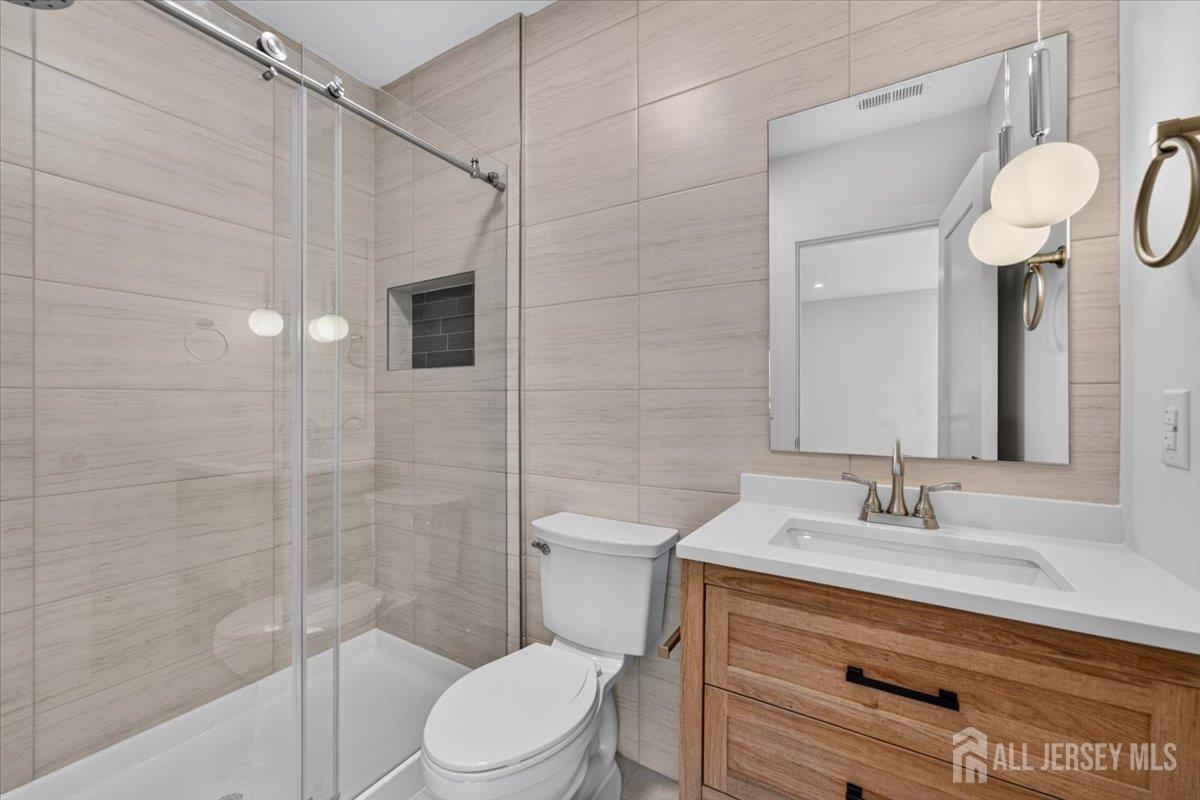 810 N 2nd Avenue Highland Park NJ 08904