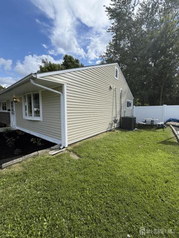 12 Stony Road Edison NJ 08817
