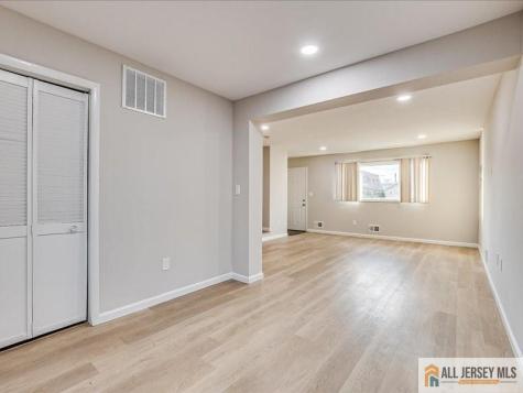11 Hyde Avenue Iselin NJ 08830