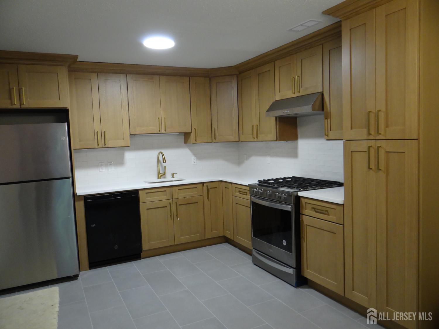 129 Prestwick Way Edison NJ 08820