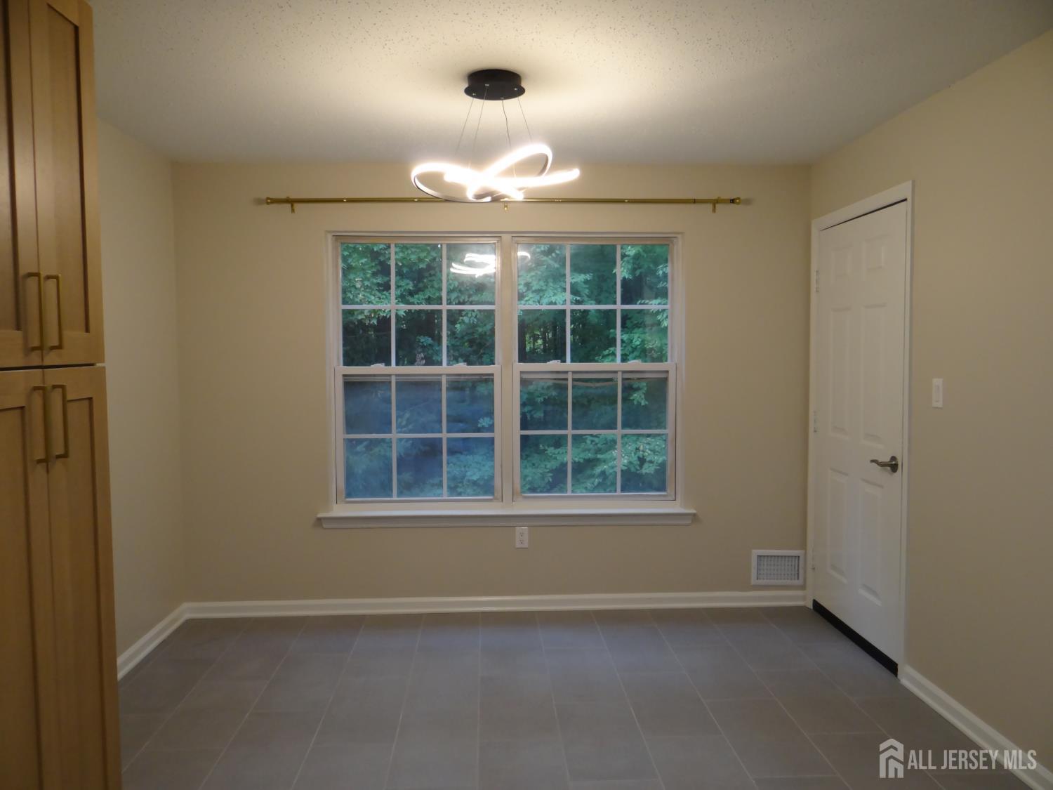 129 Prestwick Way Edison NJ 08820