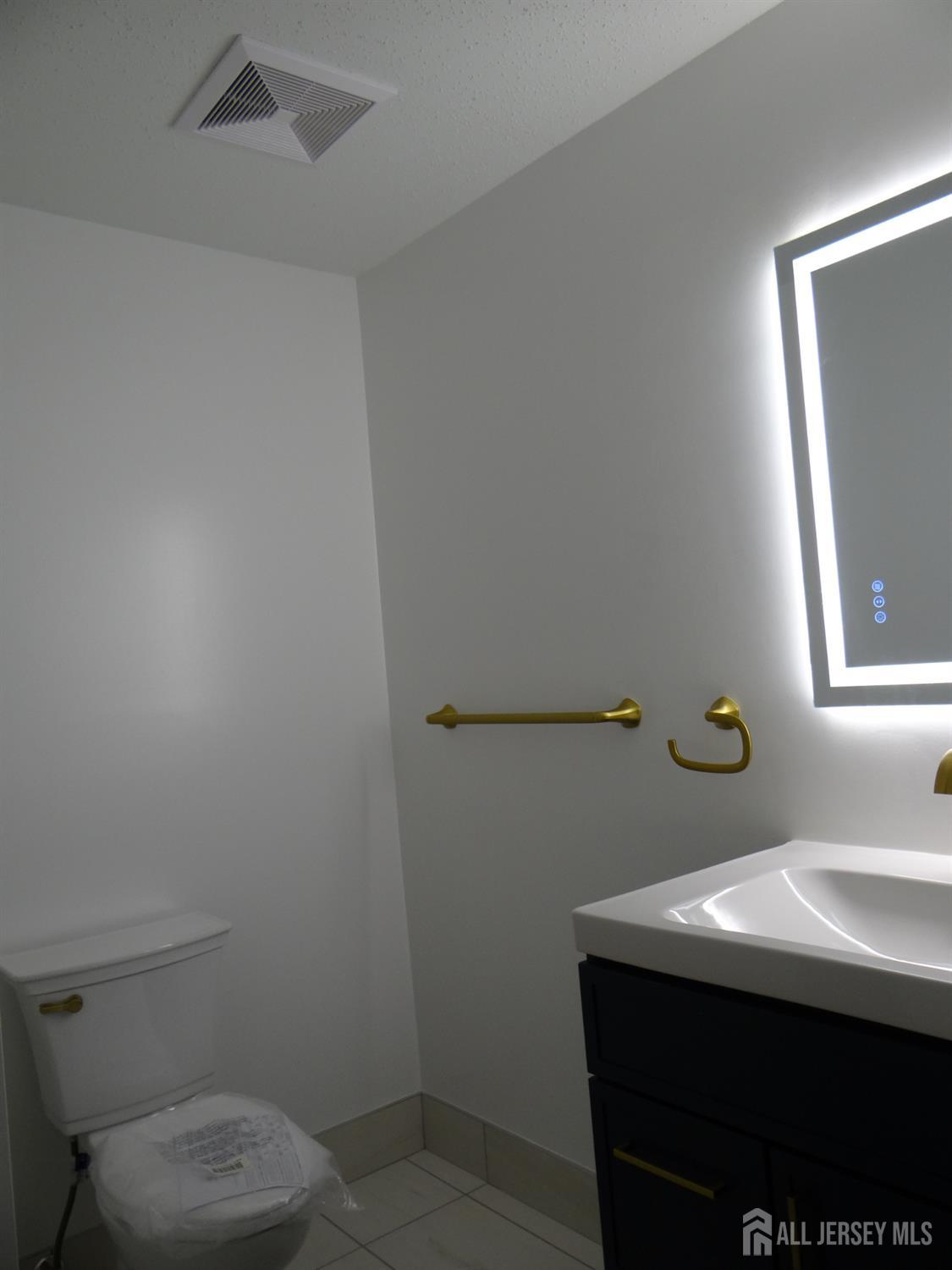 129 Prestwick Way Edison NJ 08820